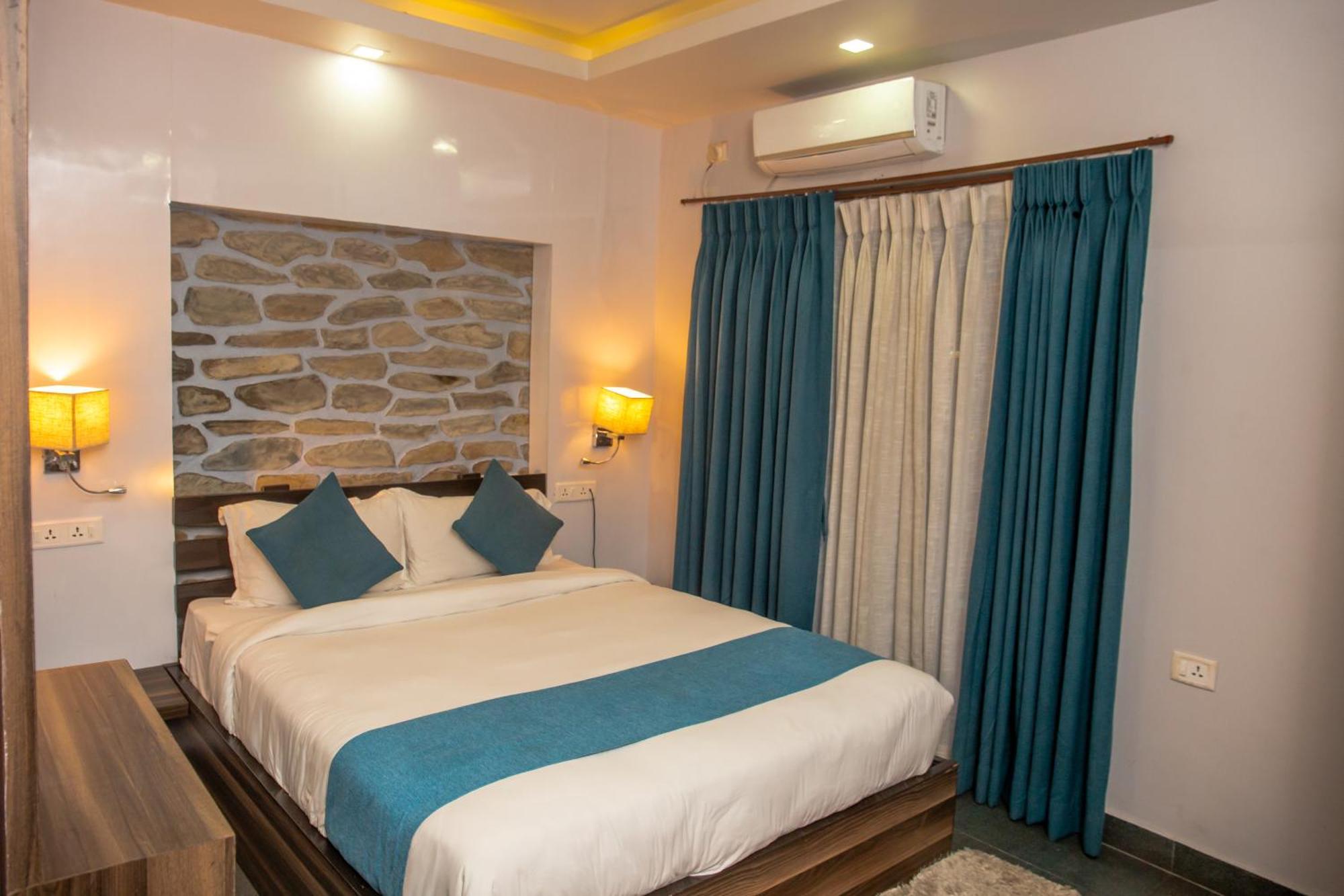 بوكْرا Chautari Boutique Hotel المظهر الخارجي الصورة